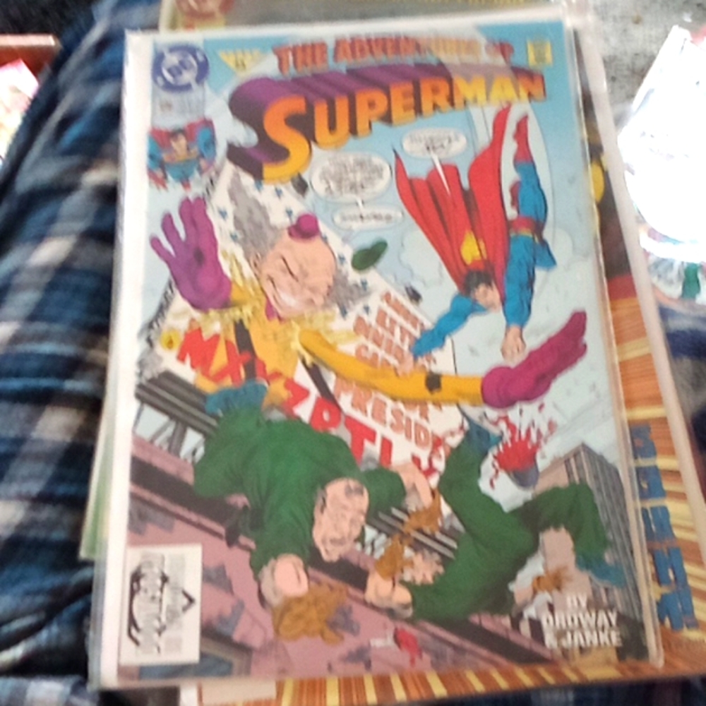 SUPERMAN,DC COMICS